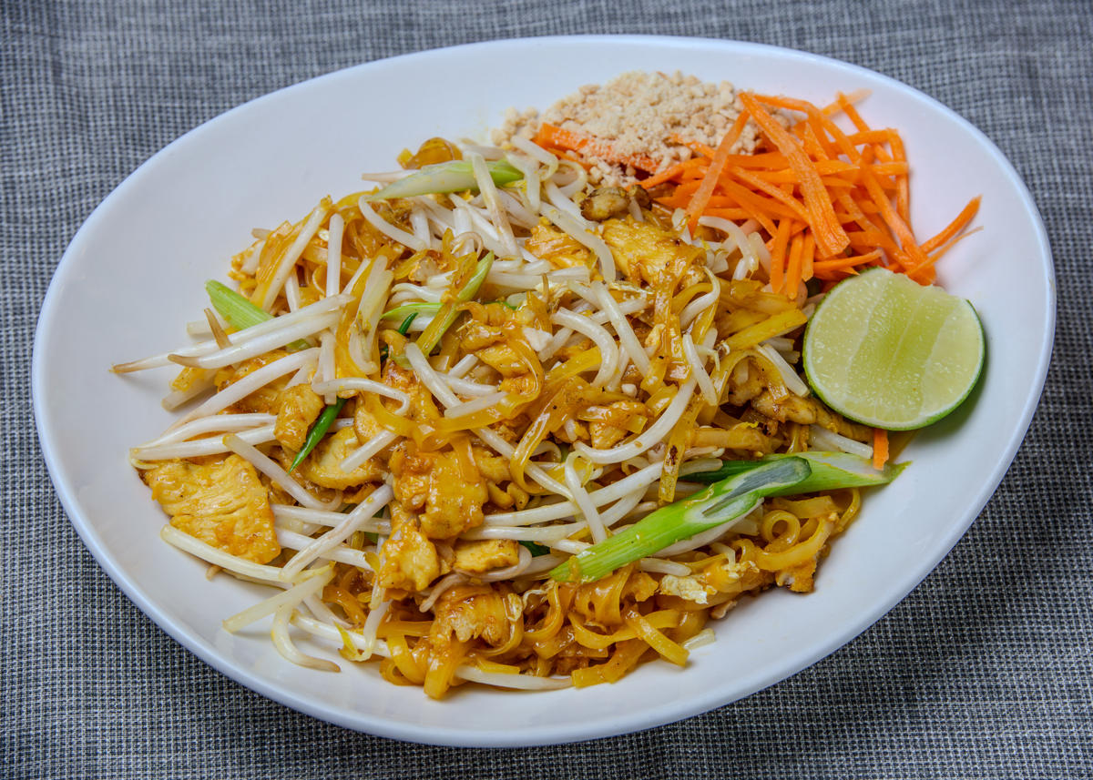 F1. Pad Thai